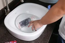 Ulefone Metal with extra protection dropped from 100 feet? Nothing is impossible!