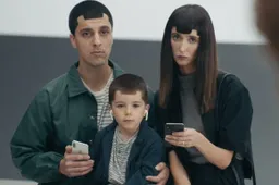 Samsung Takes Another Dig at Apple and it's Hilarious