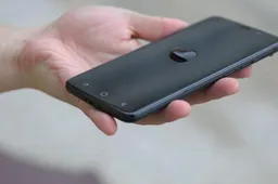 Ulefone Future and Vienna in a "smudge" test