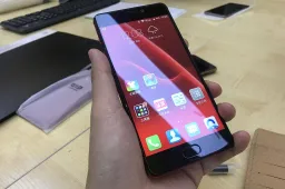 Elephone P8 looks quite fancy in the extravagant red variant