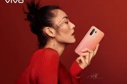 Vivo X30 emerges in lifestyle shots, Red/Rose and Pearl White/Aurora colors spotted