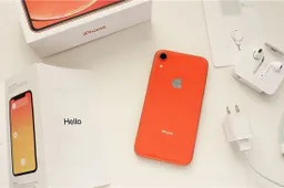 iPhone XR Continues To Dominate in The US Smartphones Market