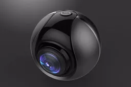 This accessory will allow you to shoot 360-degree videos on your smartphone