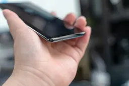 Meizu 17 Rendering Leaked Showing Hyperbolic Screen And More