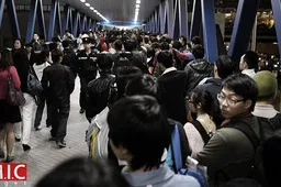 Gang Violence Breaks Out Over iPhone 4S At Hong Kong Apple Store