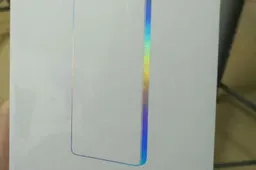 Leaked Packaging Suggests Bezel-less Le Eco