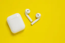A large number of live images of AirPods 3 have been leaked