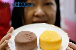 Angry Birds Mooncakes On Sale in Hong Kong