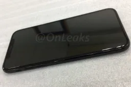 New iPhone 8 dummy unit appears, looks interesting