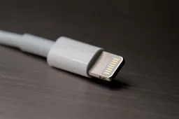 2018 iPhones Will Not Come With A Lightning Port - 3.5mm Jack Adapter