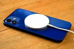 iPhone 12 hides a reverse wireless charging feature