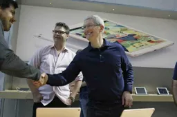 India attracts Apple investment: willing to adjust some important terms