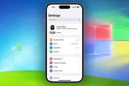 Apple Approves the first PC Emulator for iOS; Meet UTM SE