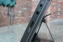 Sunle Windows 8 tablet with 9.7 inch LG screen and 3G coming soon!