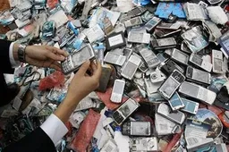 Beijing Customs Have a ‘Smashing’ Good Time With 10,000 Counterfeit Phones