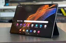 You can take a bath with Samsung's next flagship tablet!