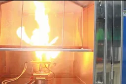 Bluboo Edge's battery can be destroyed but surely won't explode