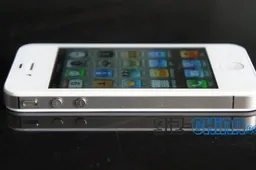 White iPhone 4S Knock-off with 3G go on sale