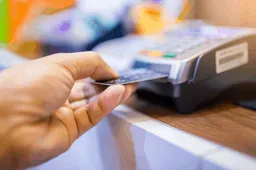 Samsung And MasterCard Will Launch Bank Cards With Built-In Fingerprint Recognition