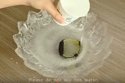 Will the No.1 F4 Smartband withstand a bath in water and ice?