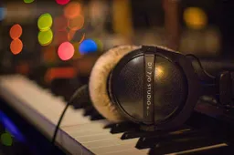 Headphones Not Working? Fix Them with These Troubleshooting Steps