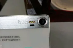 Mystery Flagship Lenovo leaked with metal chassis, possible optical zoom