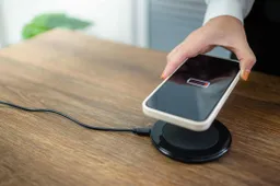 5 serious mistakes we make when charging our smartphone!