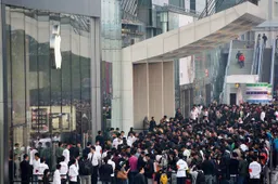 iPhone 4S Already Sold Out in Hong Kong!