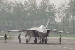 China's J20 Stealth Fighter Makes 2nd Test Flight