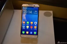 CoolPad Bodum launched with Snapdragon 801 and dual 13 mega-pixel cameras