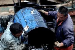 Dalian Oil Spill Clean Up