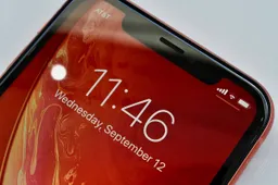 Huawei mocks Apple iPhone XR notch size