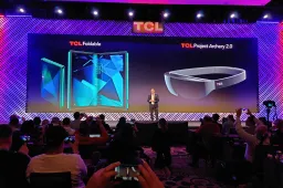TCL Foldable Phone Unveiled at CES 2020, Packs a 7.2-inch Display