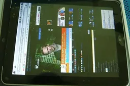 Mystery Tablet Gives Us a Quick Flash