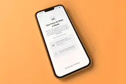 Apple iOS 15.4 supports the unlocking of an iPhone while wearing a mask