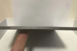 Apple iPad Pros Arriving Bent Out of the Factory, No It's not a Feature