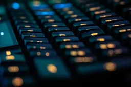 Make Keyboard Typing Comfortable and Pain-Free With These Tips