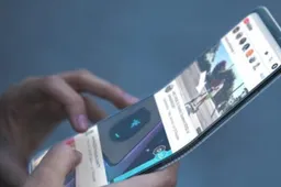 Google is reportedly working in a foldable smartphone