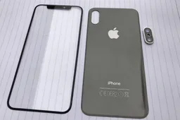 iPhone 8 front and rear panels leaked