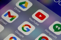 Why Google Struggles to Convince iPhone Users to Switch to its Apps