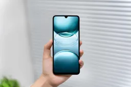 UMIDIGI’s Largest Screen Yet: Hands-On with the 6.9-Inch G100