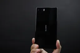 BLUBOO S1 Official Hardware and Features Tour of the Full-Screen Phone (Video)