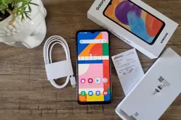 Samsung stopped packing budget smartphones with chargers!