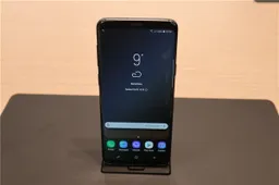 Samsung Galaxy S10 May Ditch The Iris Scanner For An On-Screen Fingerprint Sensor