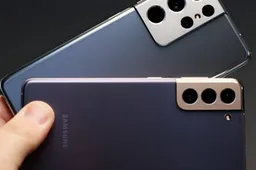 Samsung Galaxy S21 FE Spotted In A Samsung Store Ahead Of Launch