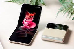 Galaxy Z Flip3 latest update also improves the device's performance
