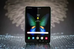Samsung has started to send Galaxy Z Fold 2 features to the Galaxy Fold