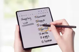 Ordinary S-Pen stylus will damage the Samsung Galaxy Z Fold3