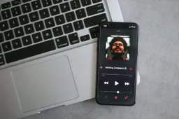 Apple Music vs Spotify: Why I Made the Switch