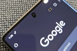 Google Pixel 6 Pro bug abnormally increases the size of the punch-hole